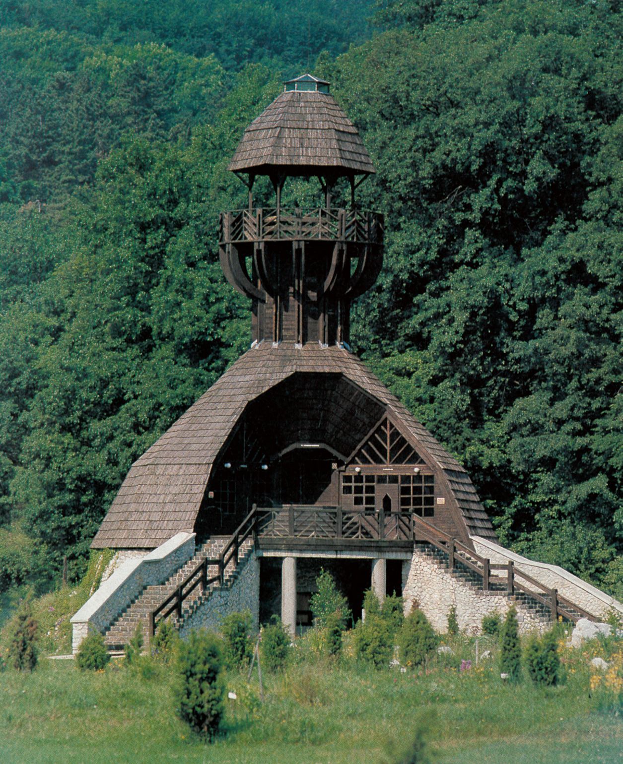 Bükki Nemzeti Park kapuja és fogadóépülete, Miskolc, 1984 
